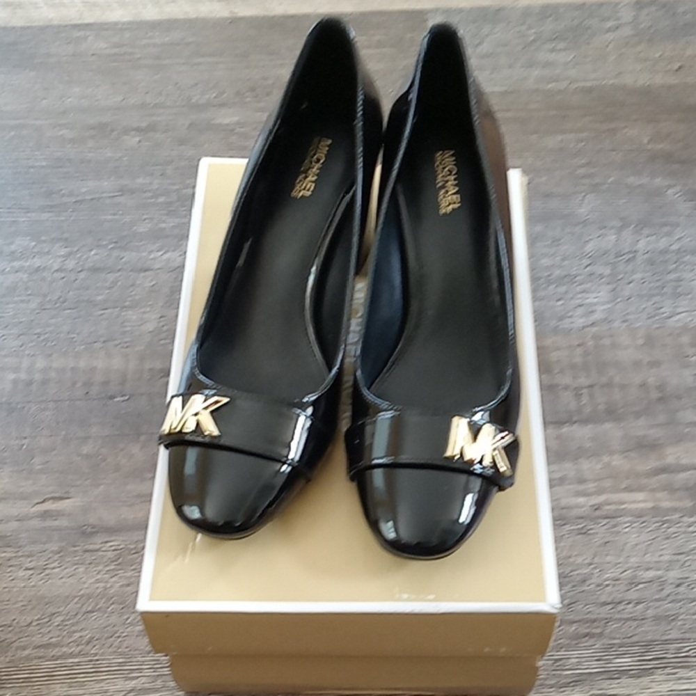 Michael Kors Women's Pumps-NEW